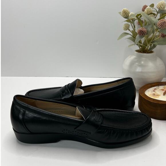 SAS Ace Leather Slip On Comfort Moc Toe Loafer Black Men\'s 11 Wide Tried On main image 8